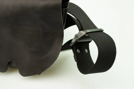 メッセンジャーバッグ (S)/BLACK