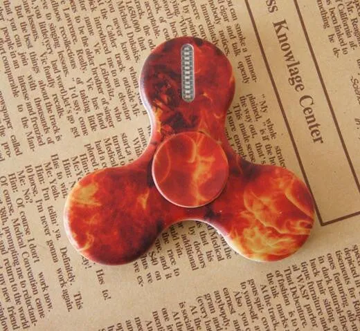 2017 Hand Spinner Glow in the Dark Fluorescent Fidget Spinner With Charger Luminous Light