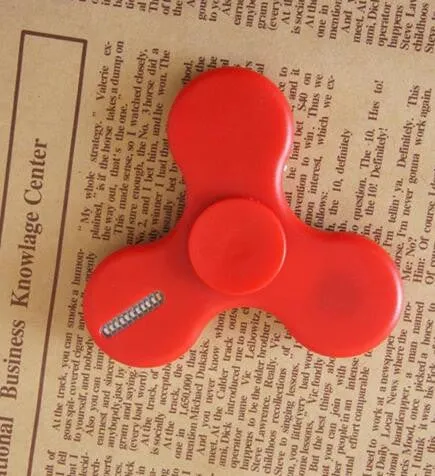2017 Hand Spinner Glow in the Dark Fluorescent Fidget Spinner With Charger Luminous Light