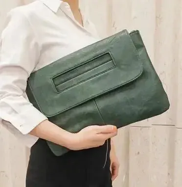 2023 Fashion women's envelope clutch bag High quality Cross body Bags for women trend handbag messenger bag large Ladies Clutches.