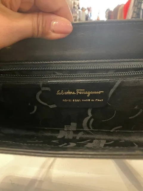 {{ClientCode}} BROWN FERRAGAMO SHOULDER BAG