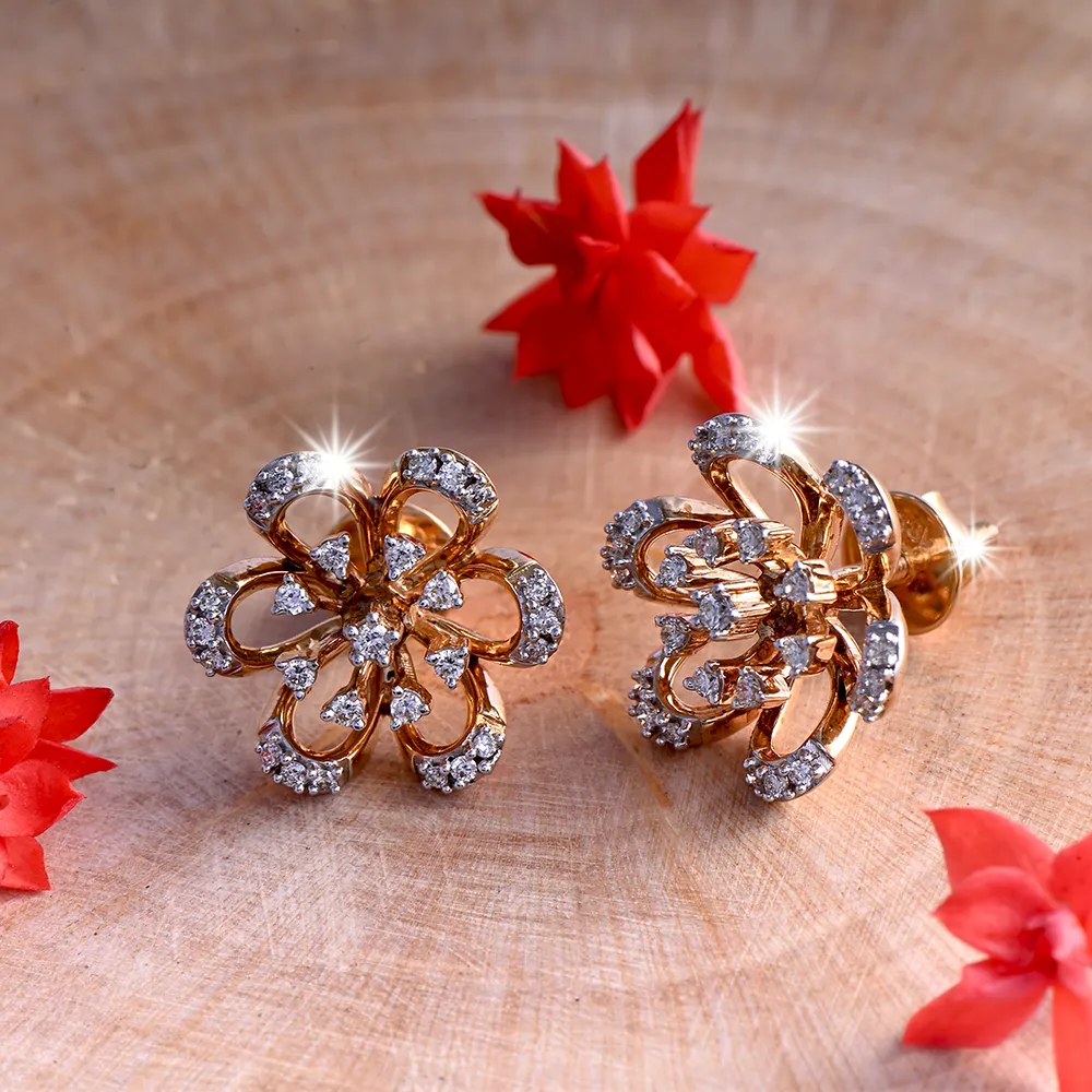Dazzling 18k Gold And Diamond Floral Stud Earrings
