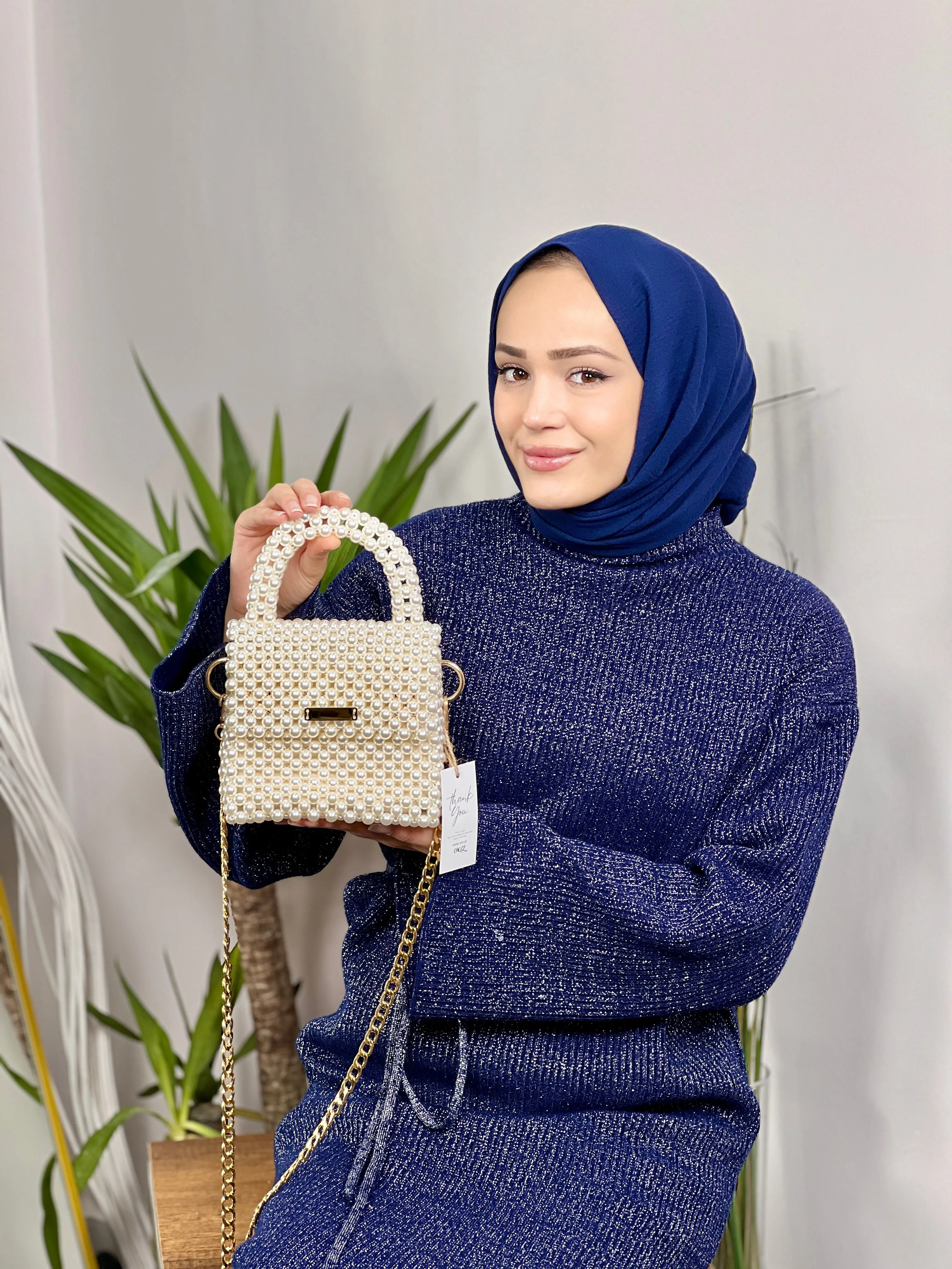 Elegant Crochet Clutch Bag with Pearls (NOBLE)