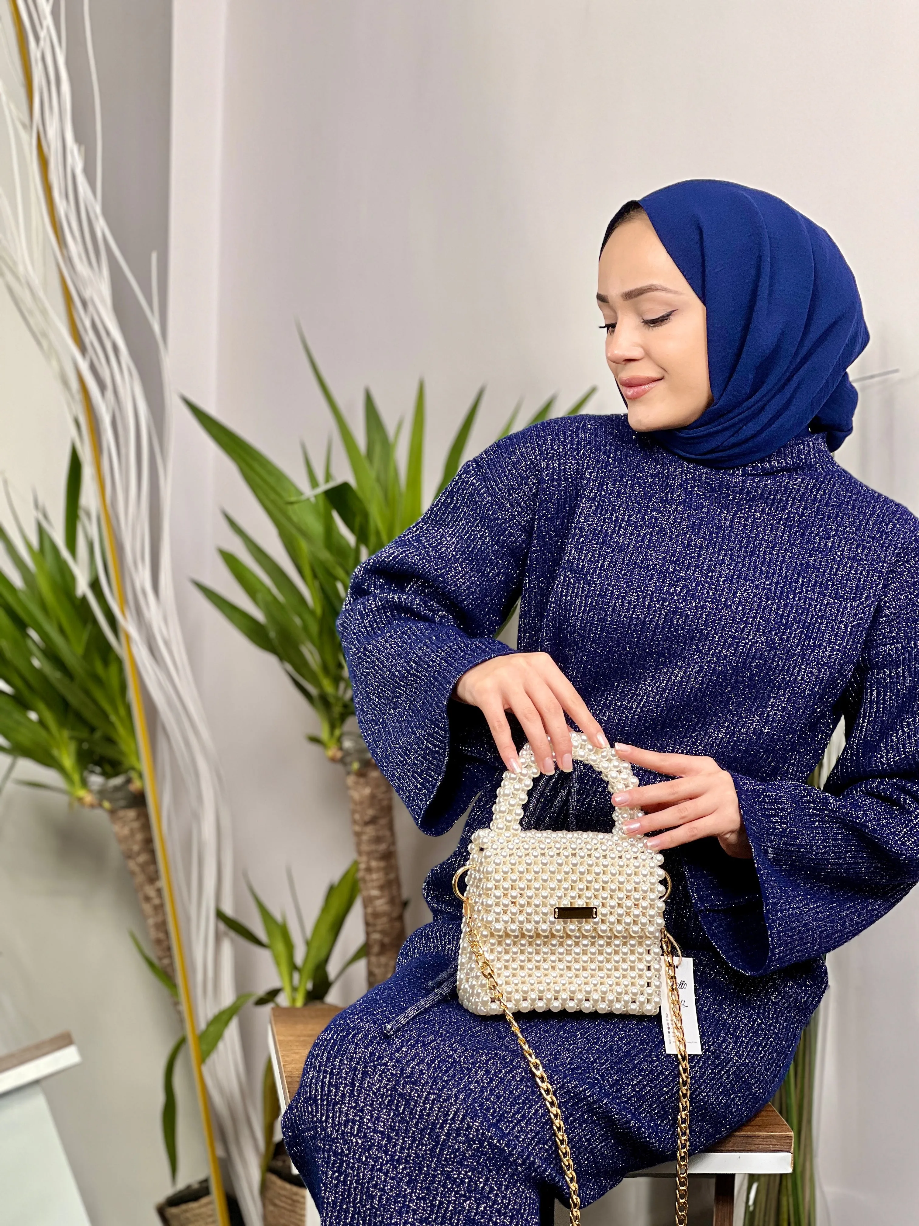 Elegant Crochet Clutch Bag with Pearls (NOBLE)