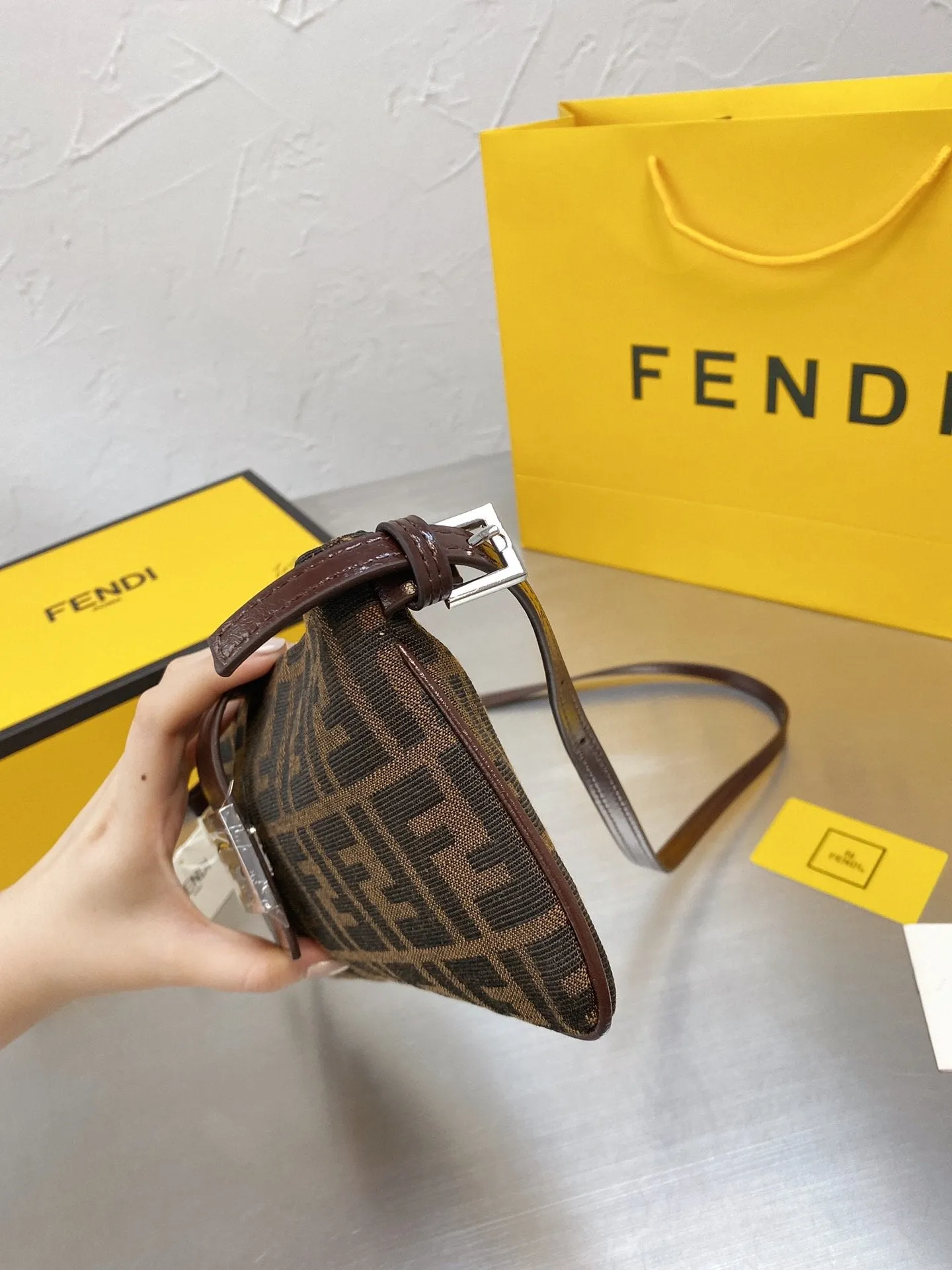 EN   Designer bags by Fendi 113