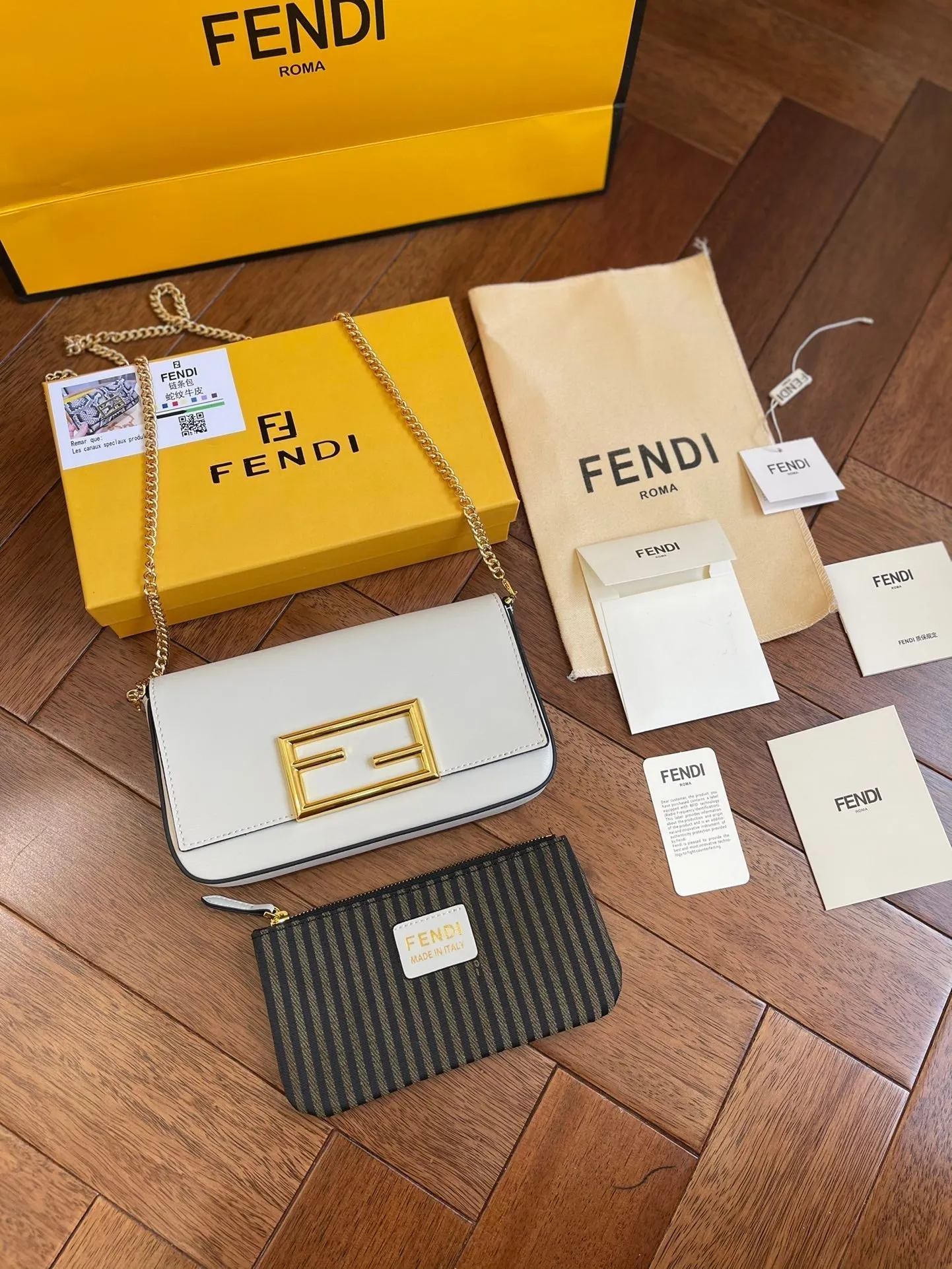 EN   Designer bags by Fendi 250