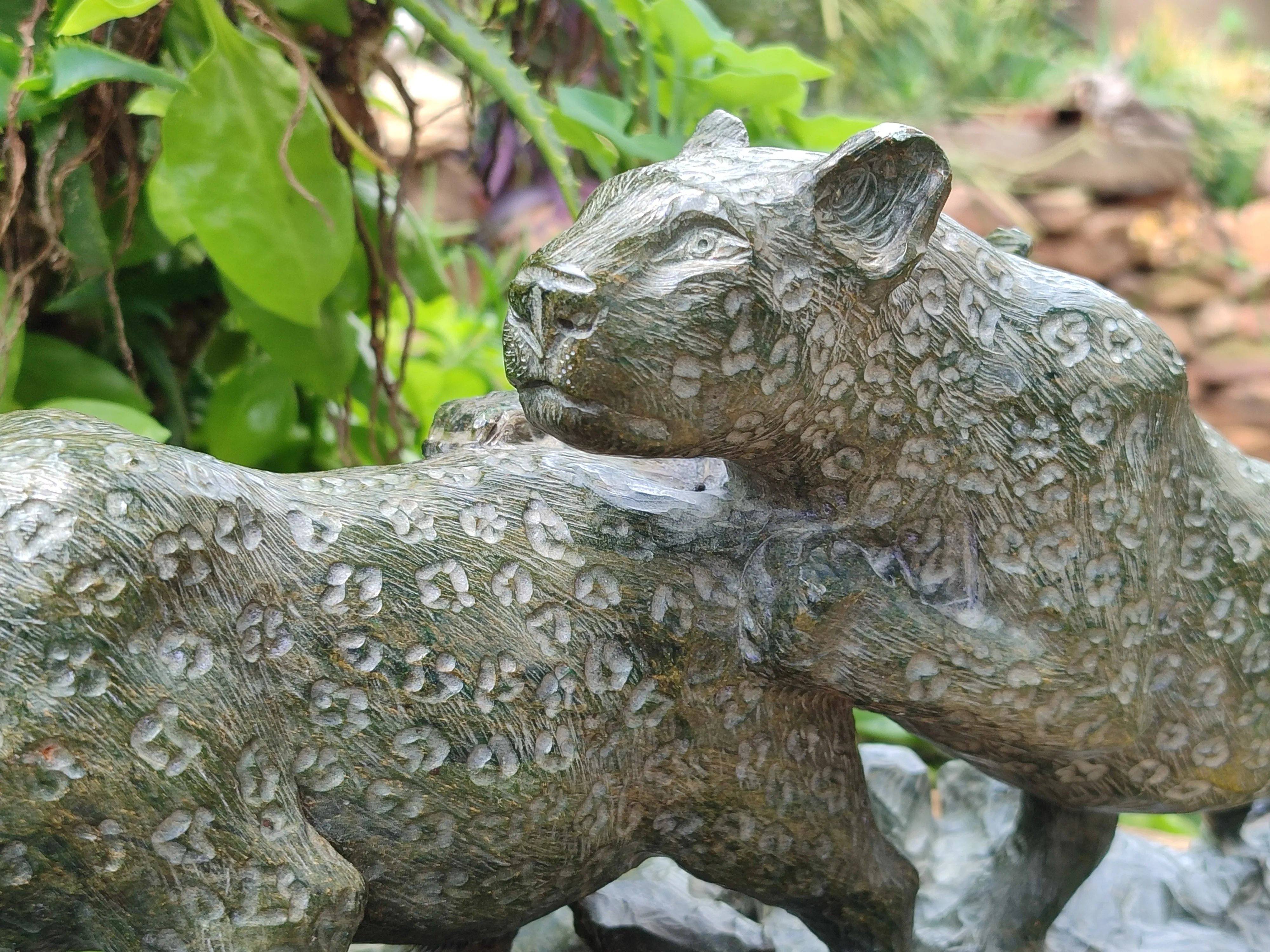 Hand Made Green Verdite Leopard Carving x 1 From Zimbabwe