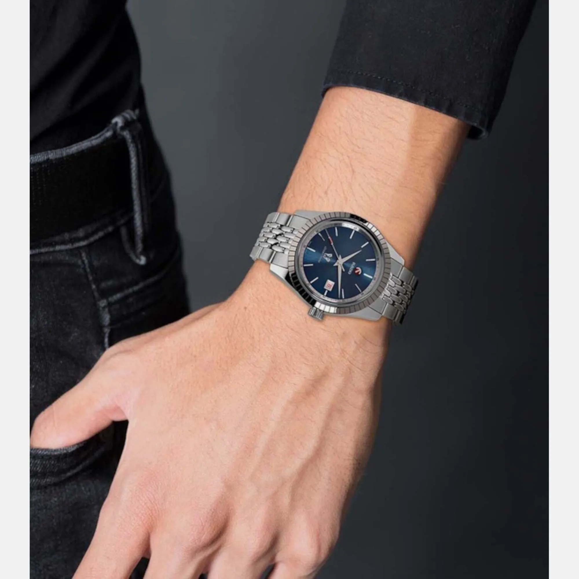 HyperChrome Classic Automatic Women Stainless Steel Watch R33101203