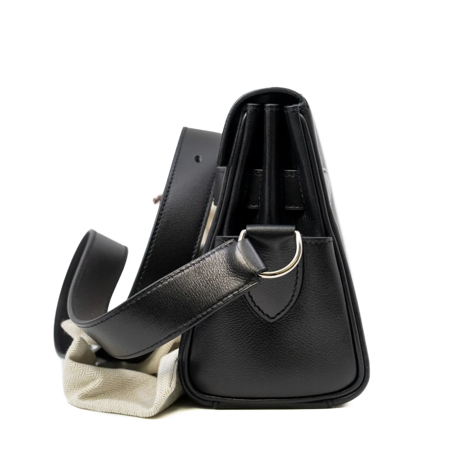 Kelly Messenger PM Bag In Black Evergrain Leather PHW W Stamp