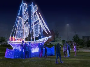 LED PIRATE SHIP