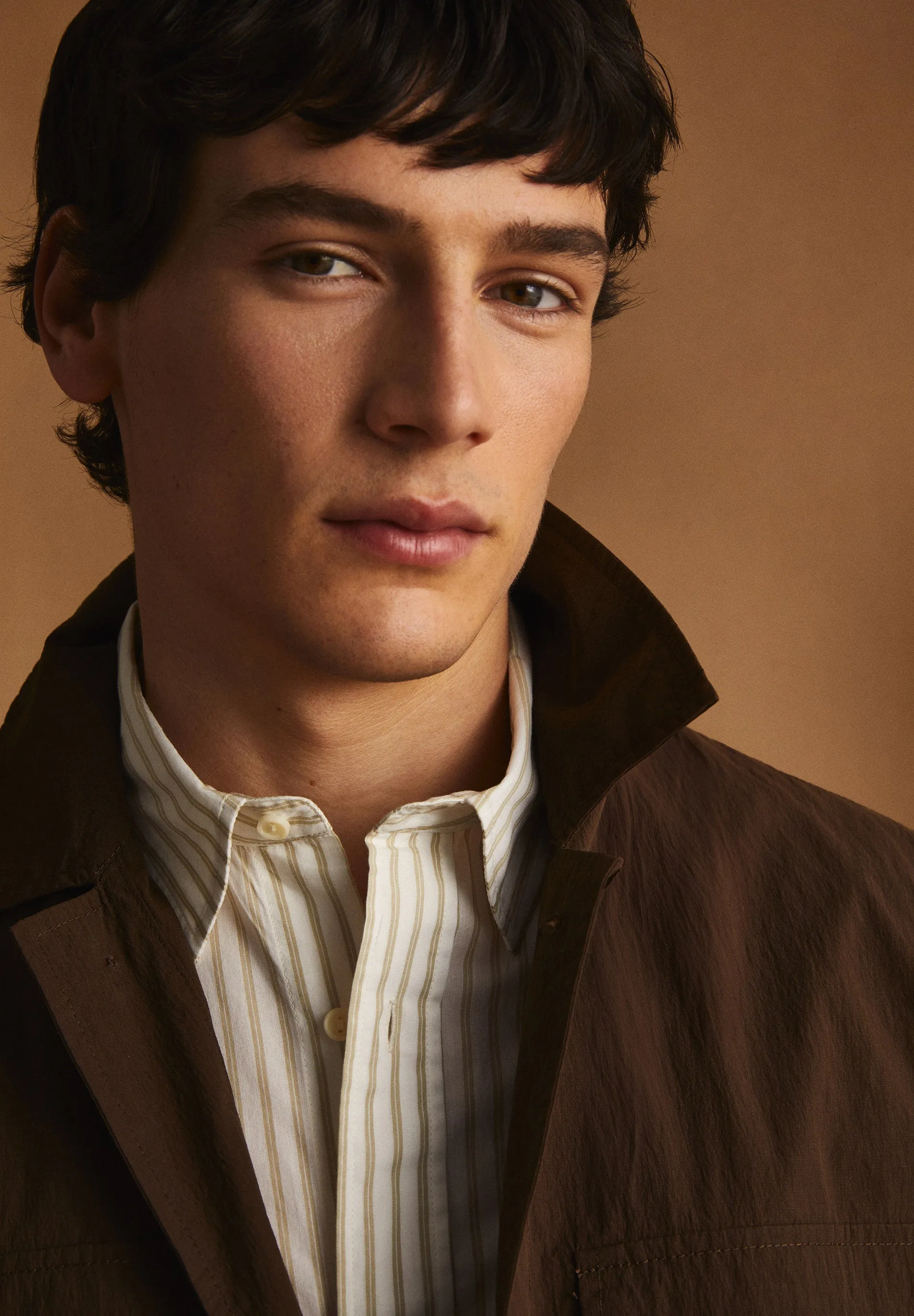 LIGHTWEIGHT OVERSHIRT