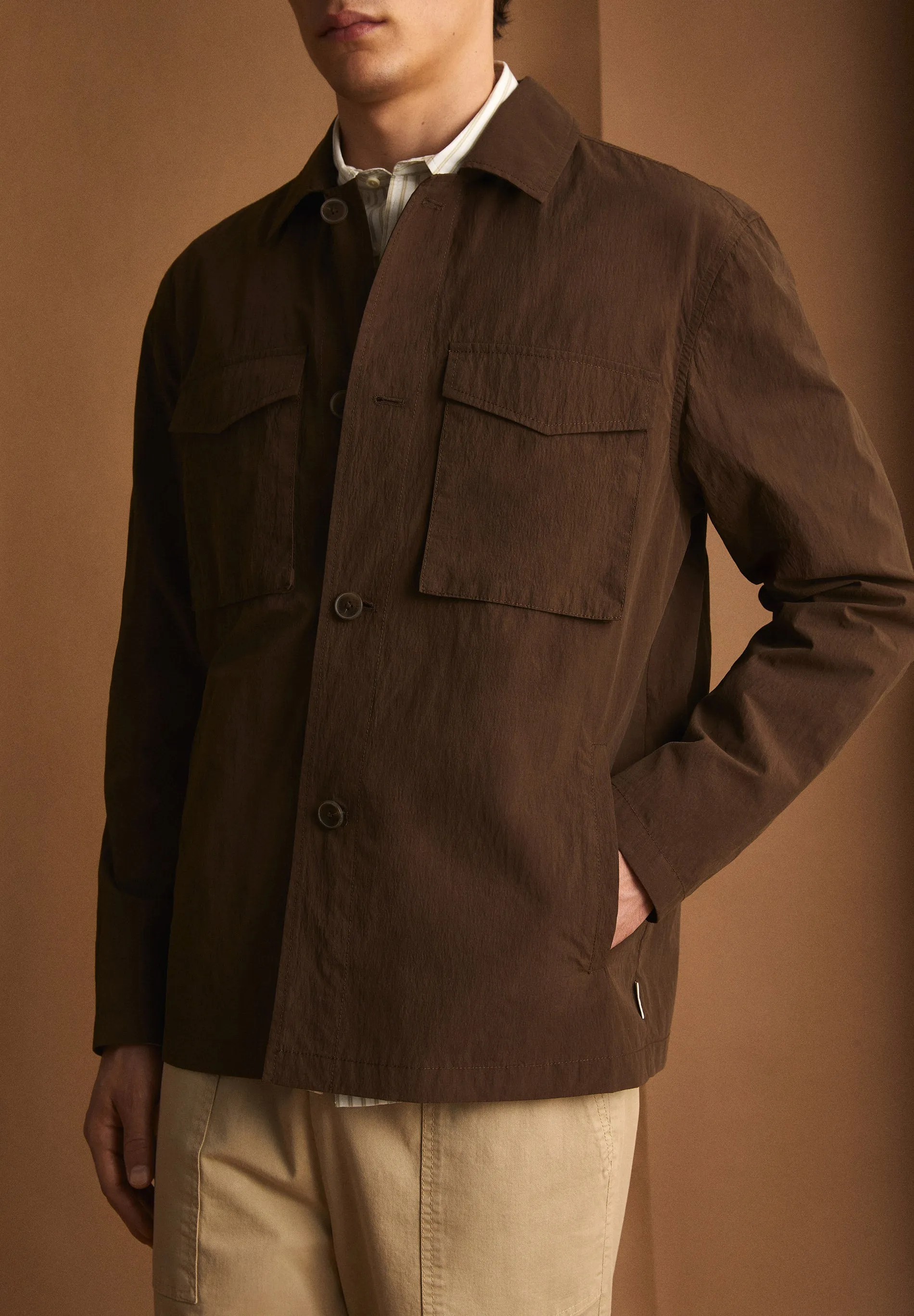 LIGHTWEIGHT OVERSHIRT