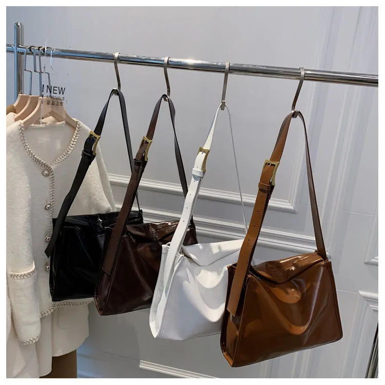 New Retro Large Capacity Tote Commuter Crossbody Bag