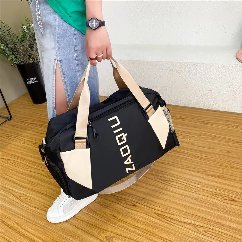 New Women Travel Bag Ladies Handbag Large Sports Pack Multifunctional Luggage Shoulder Bag Gym Bags 2021 Fashion Cool Yoga Bags