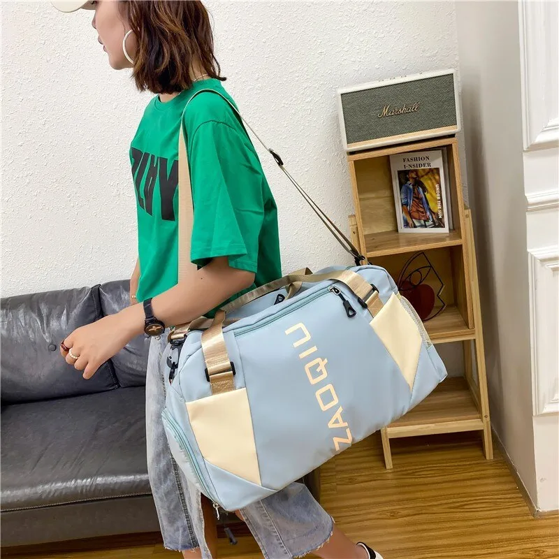 New Women Travel Bag Ladies Handbag Large Sports Pack Multifunctional Luggage Shoulder Bag Gym Bags 2021 Fashion Cool Yoga Bags