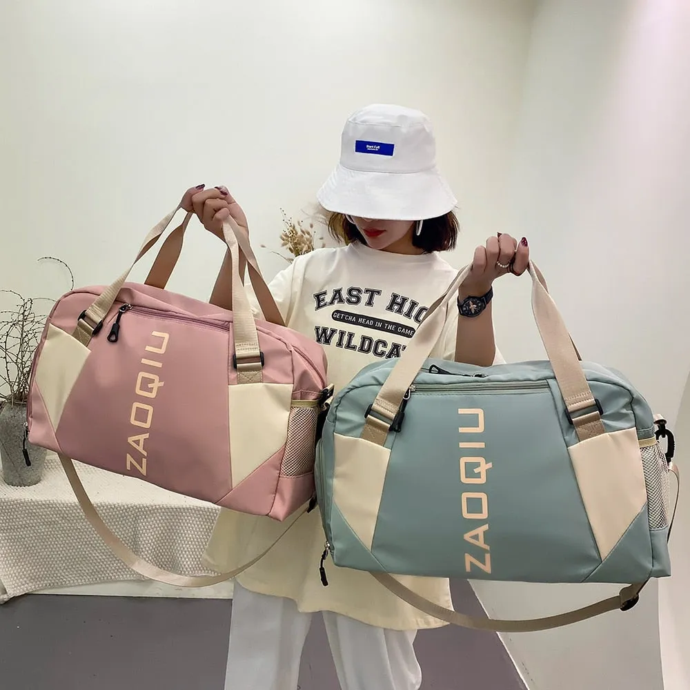 New Women Travel Bag Ladies Handbag Large Sports Pack Multifunctional Luggage Shoulder Bag Gym Bags 2021 Fashion Cool Yoga Bags