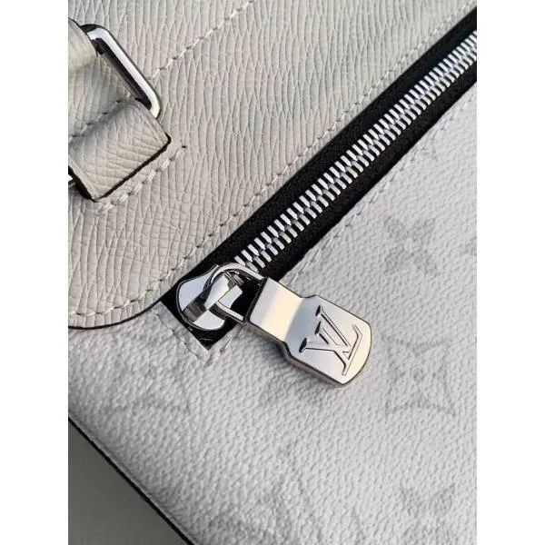 Outdoor Flap Messenger Bag M30411 Silver 2020