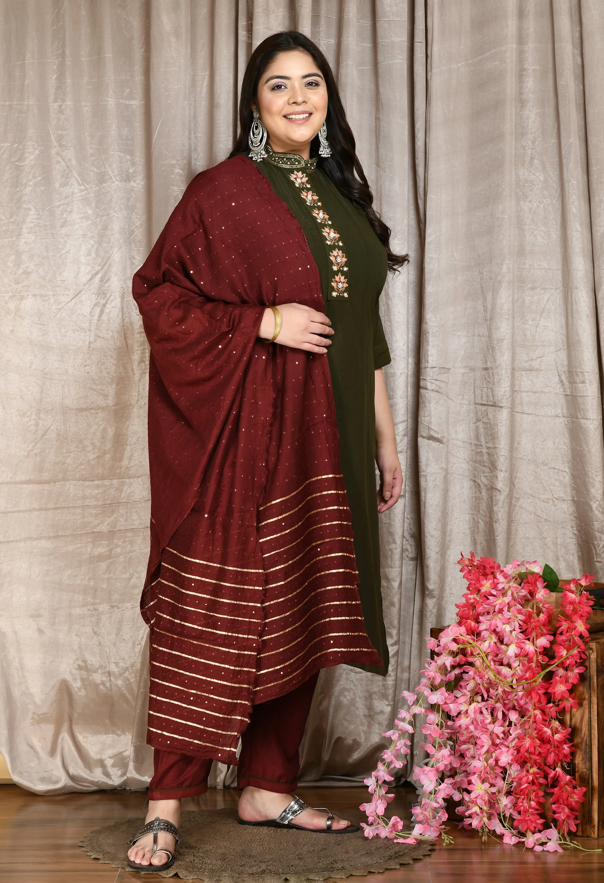 Plus Size Dazzling Mehndi Mandarin Collar Kurta Set