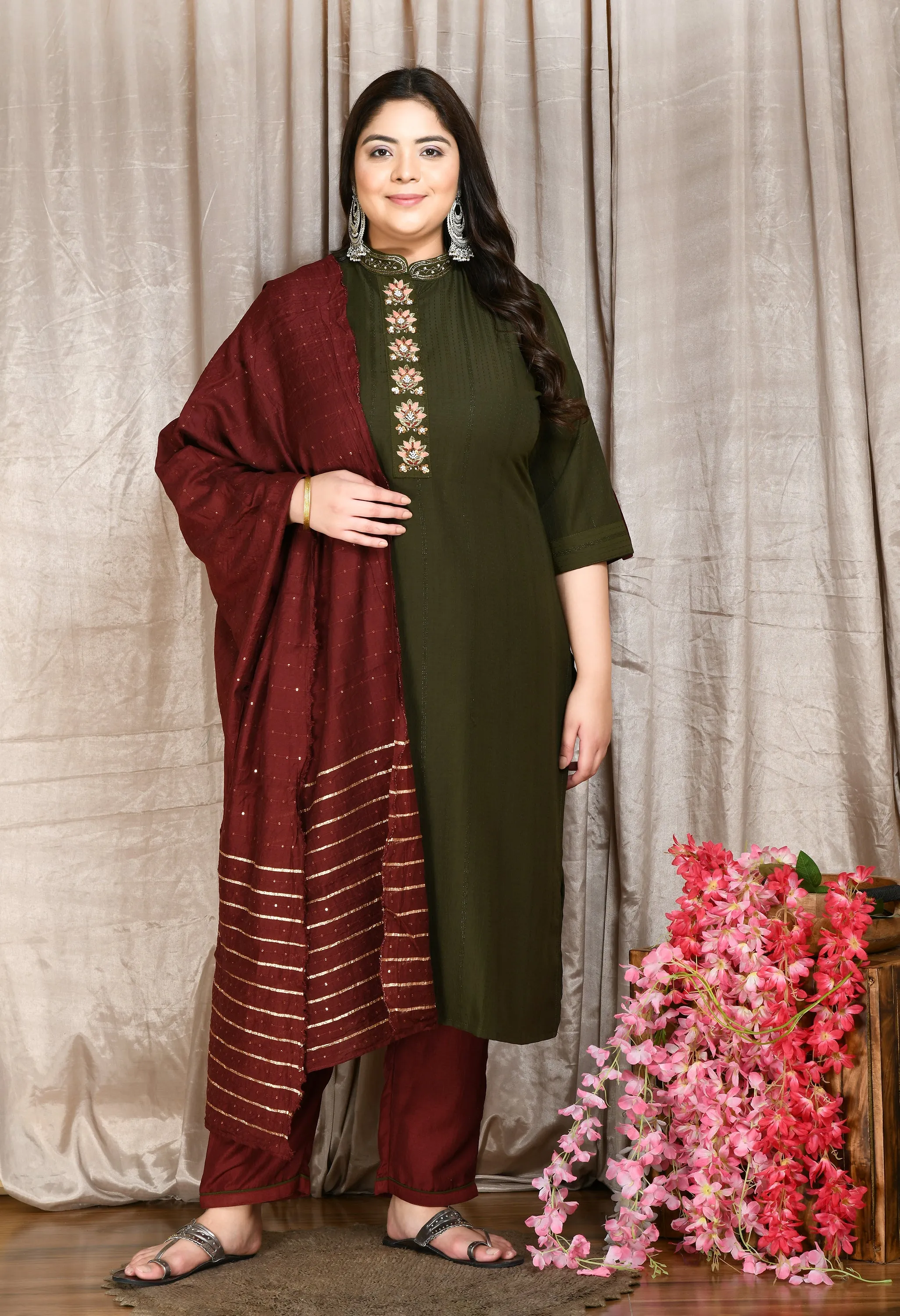 Plus Size Dazzling Mehndi Mandarin Collar Kurta Set