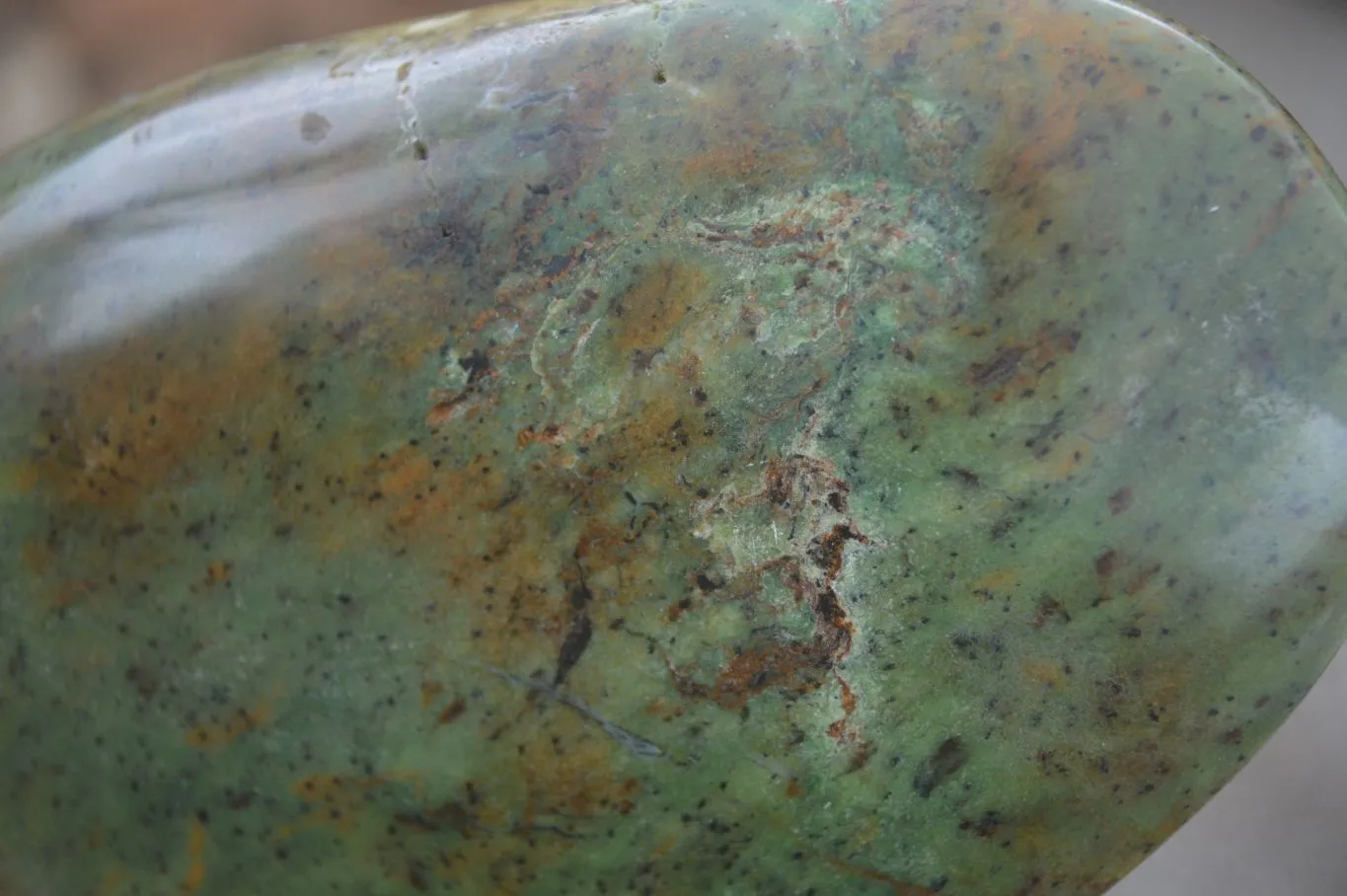 Polished Green Chrysoprase Standing Free Form x 1 From Madagascar