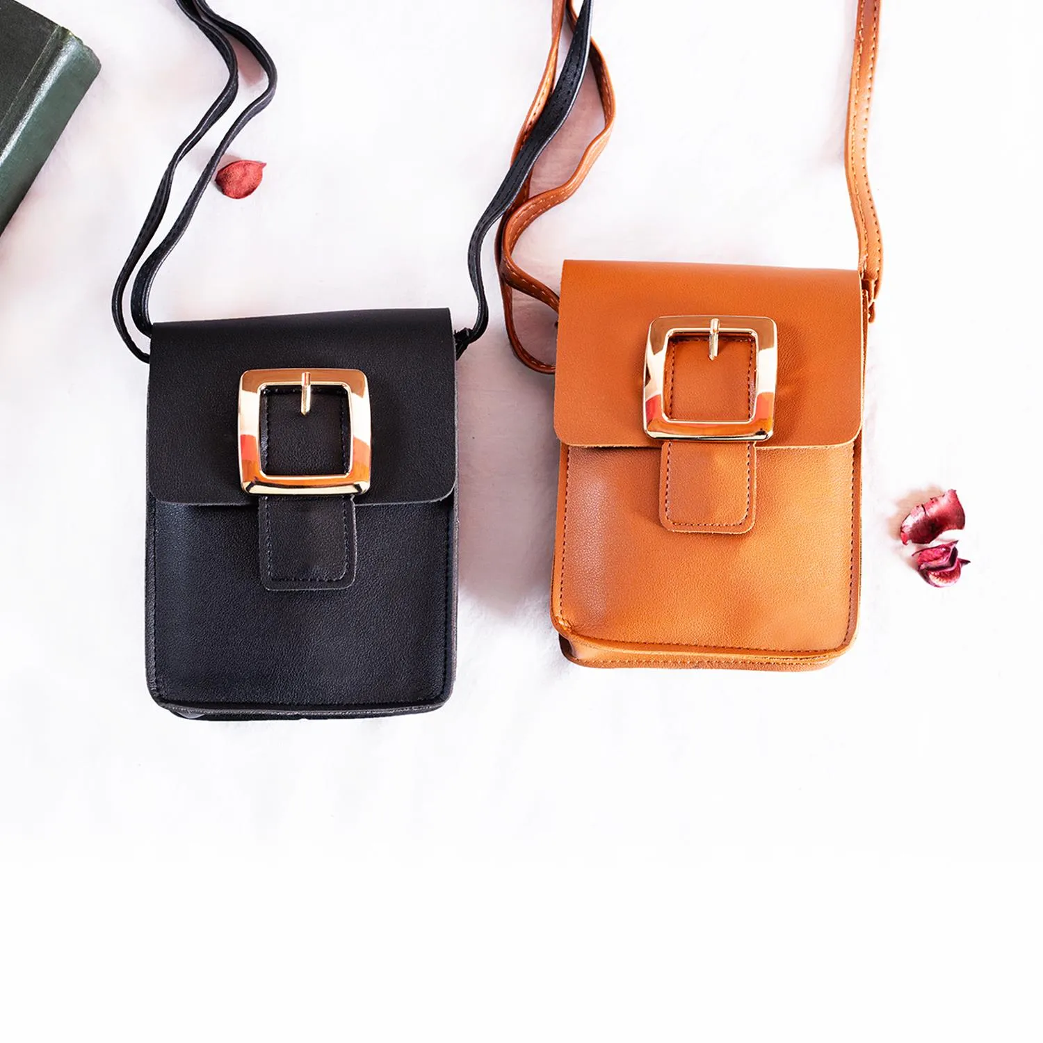 Rangoon Buckle Flip Bag Black
