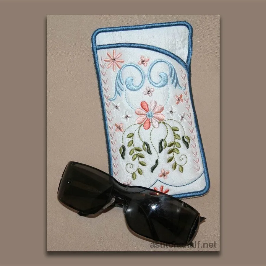 Signature Eyeglass Case