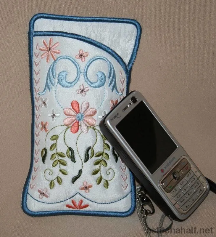 Signature Eyeglass Case
