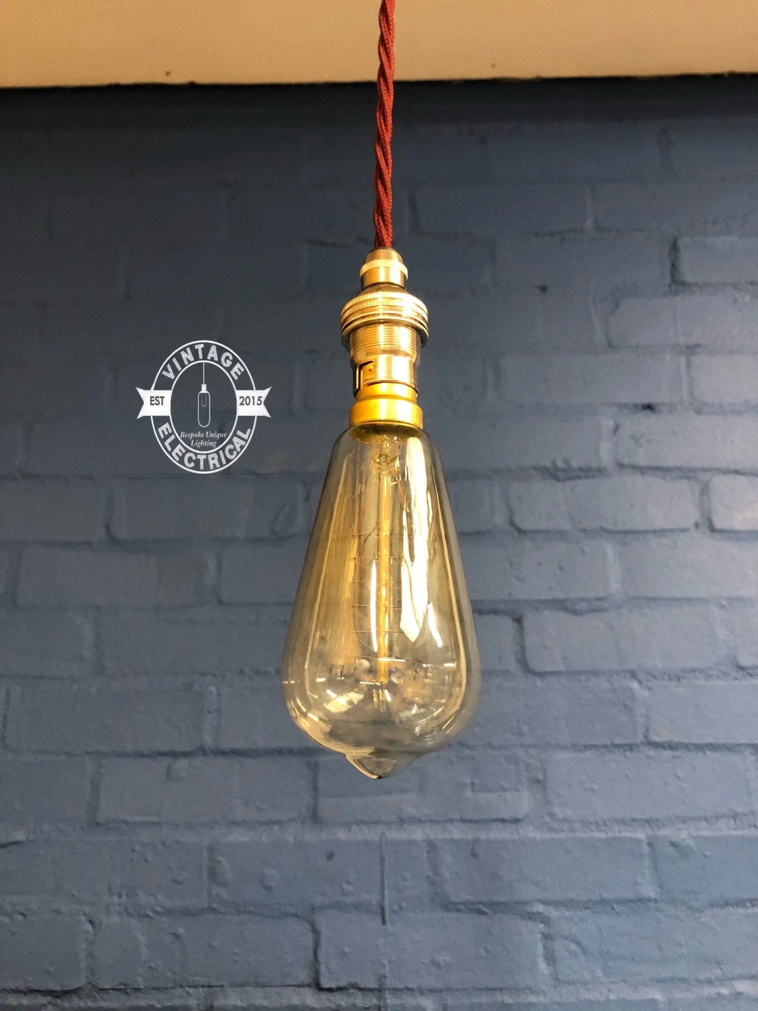 Solid Brass Pendant Lampholder | Bayonet B22 Fitting With Cable Grip