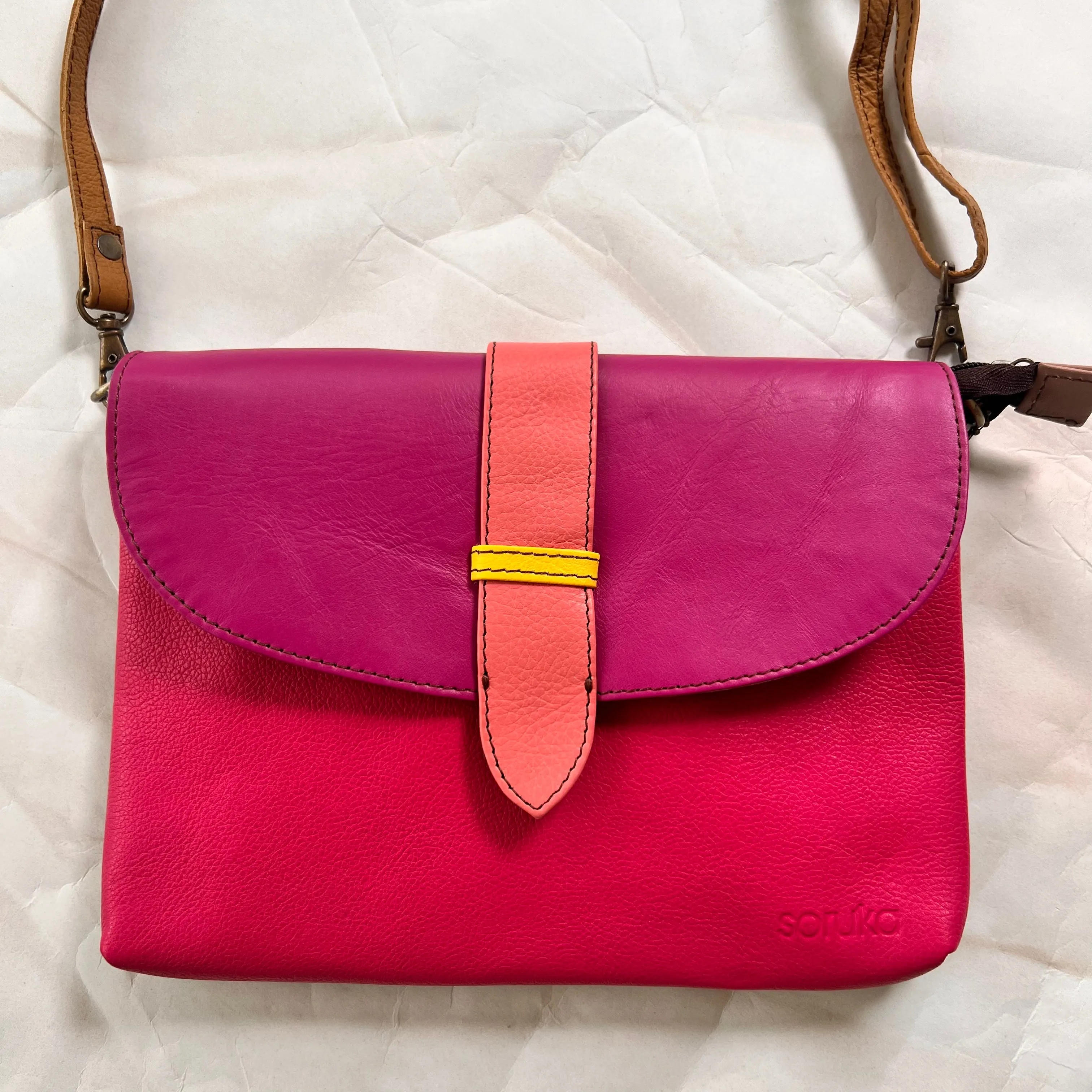 Soruka - Saddle Bag with Wristlet, Pinks