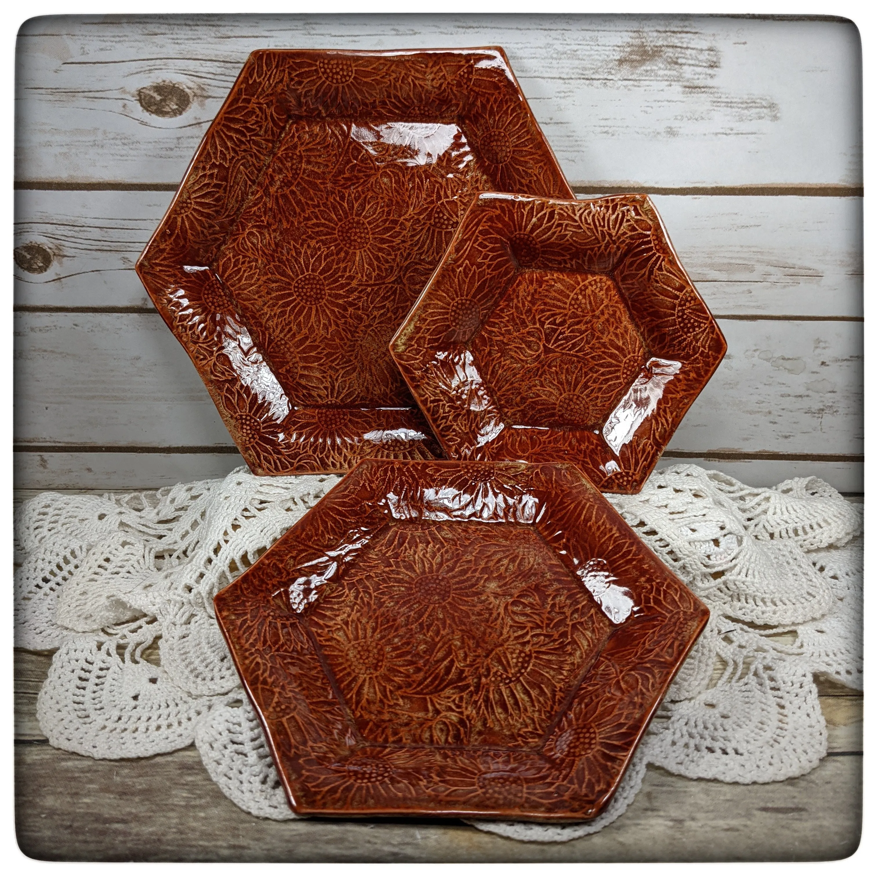 Sunflower hexagon dish (7 inch)