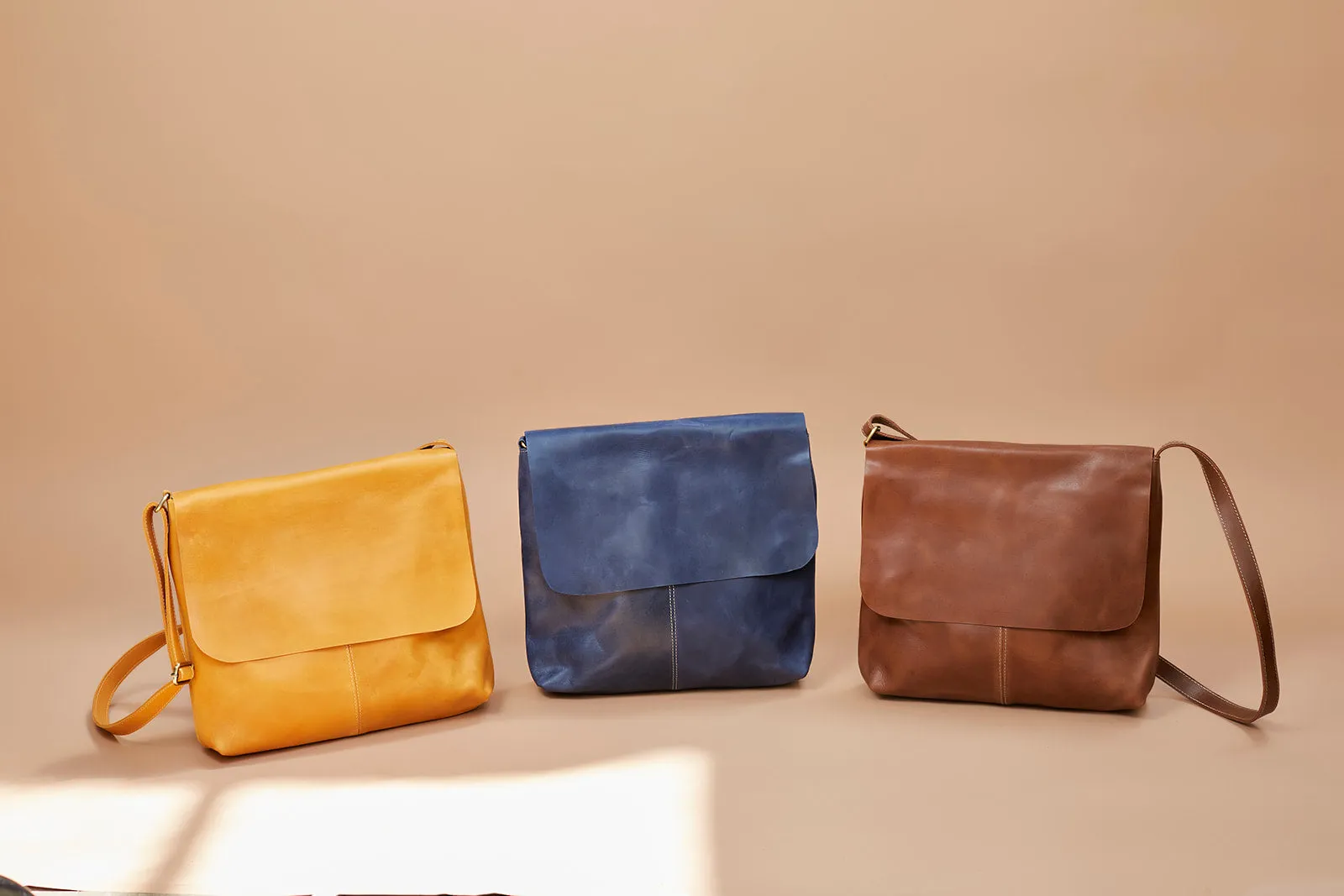 Telak Leather Messenger Bag - Walnut