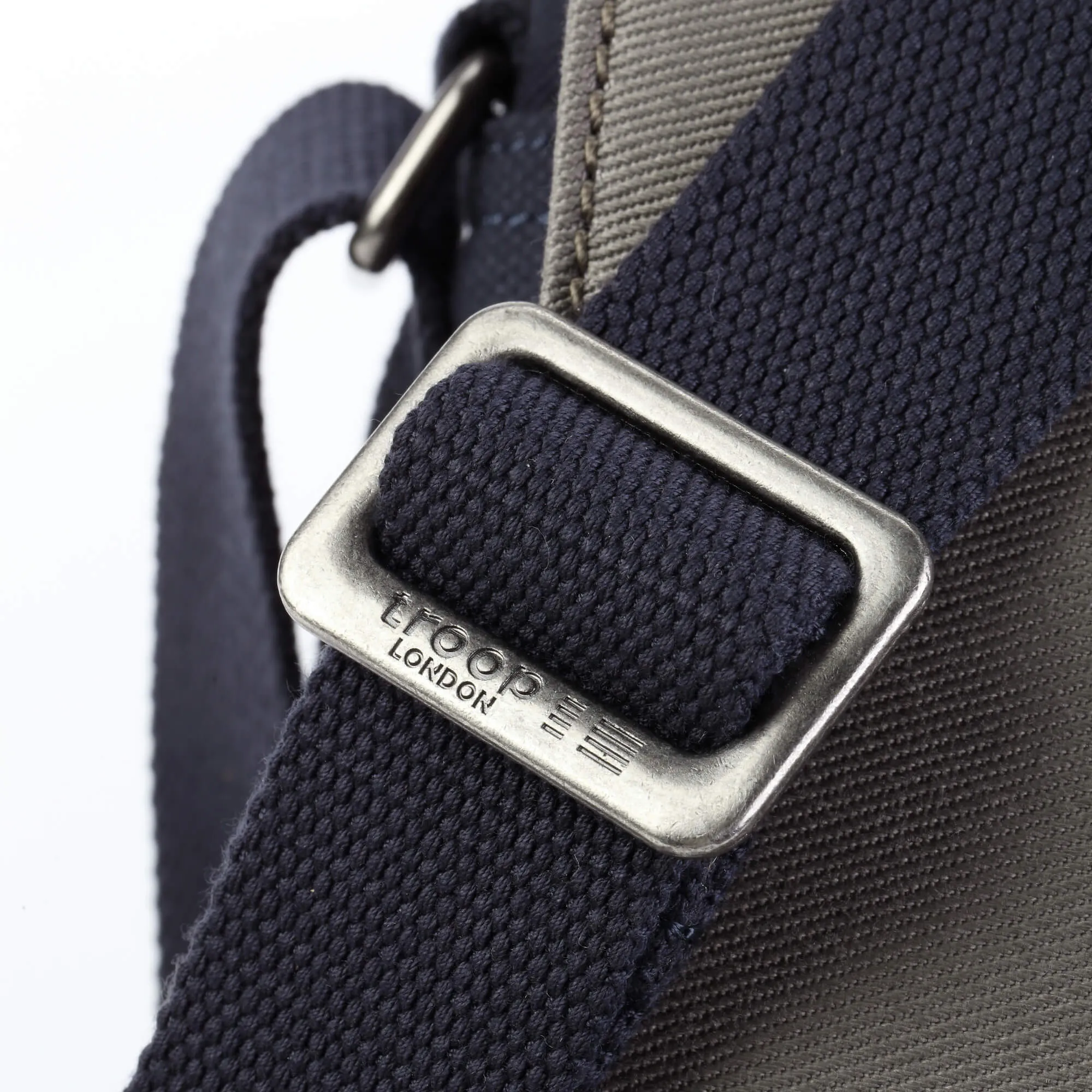 TRP0316 Troop London Heritage Messenger Bag