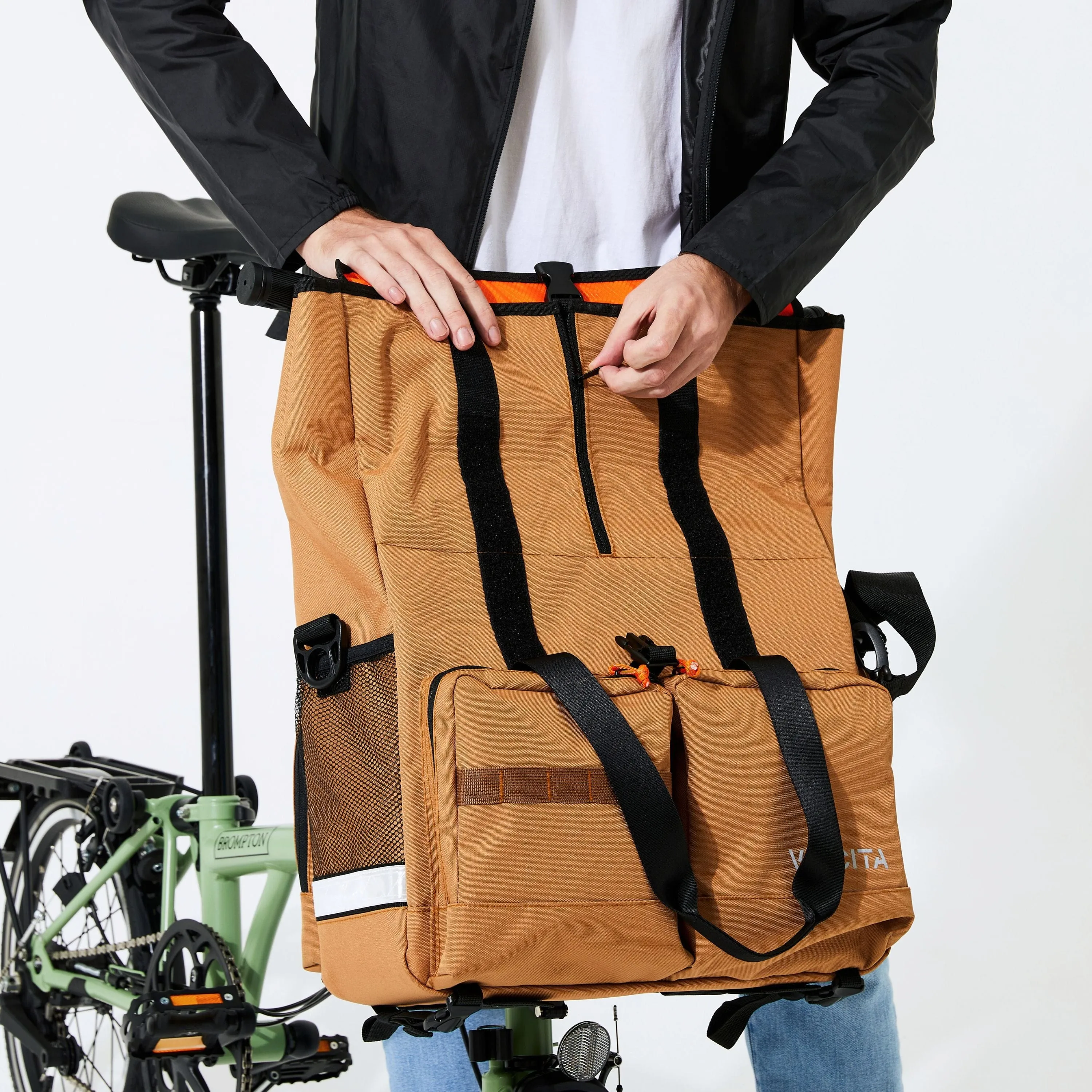 Voyage Atlas Bag