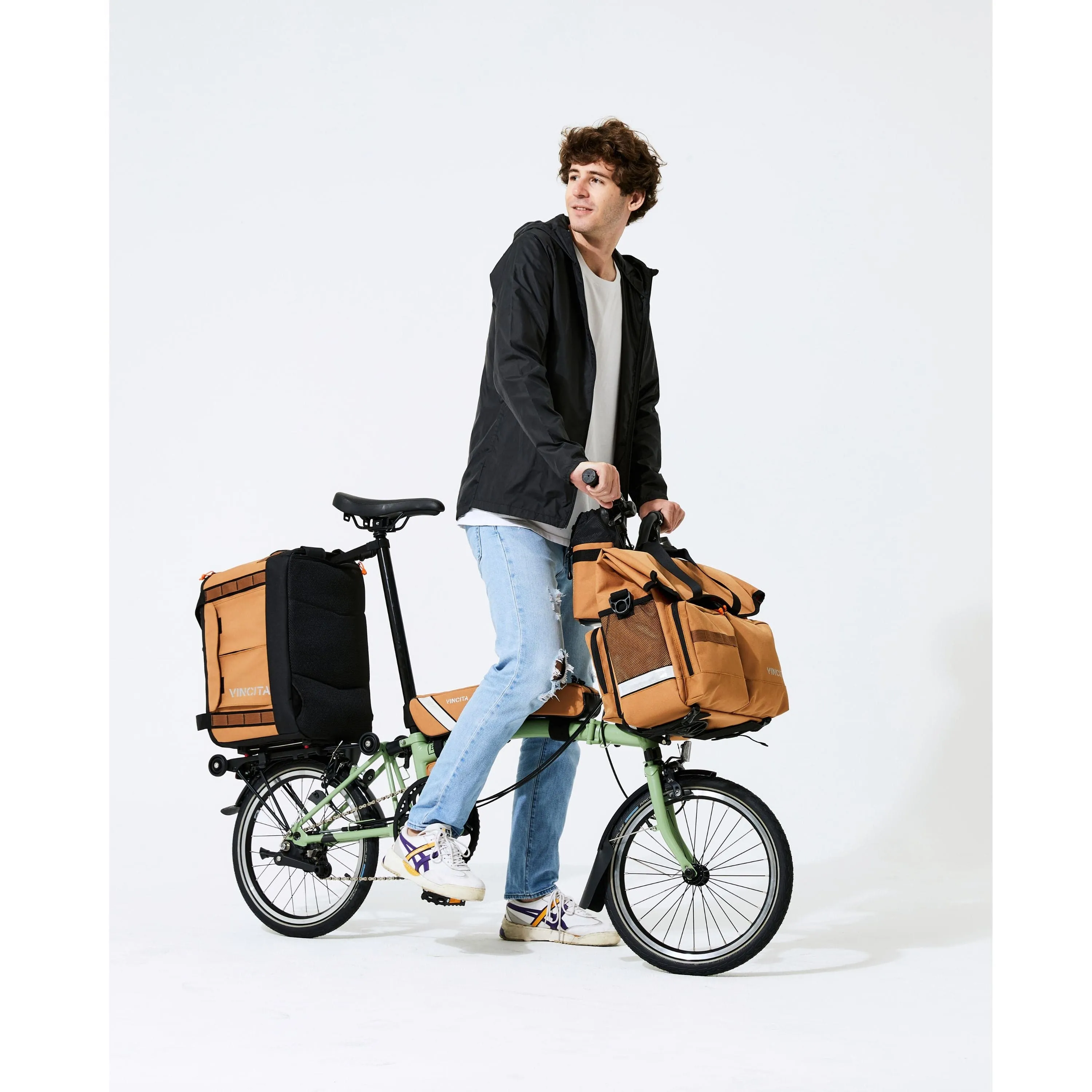 Voyage Atlas Bag