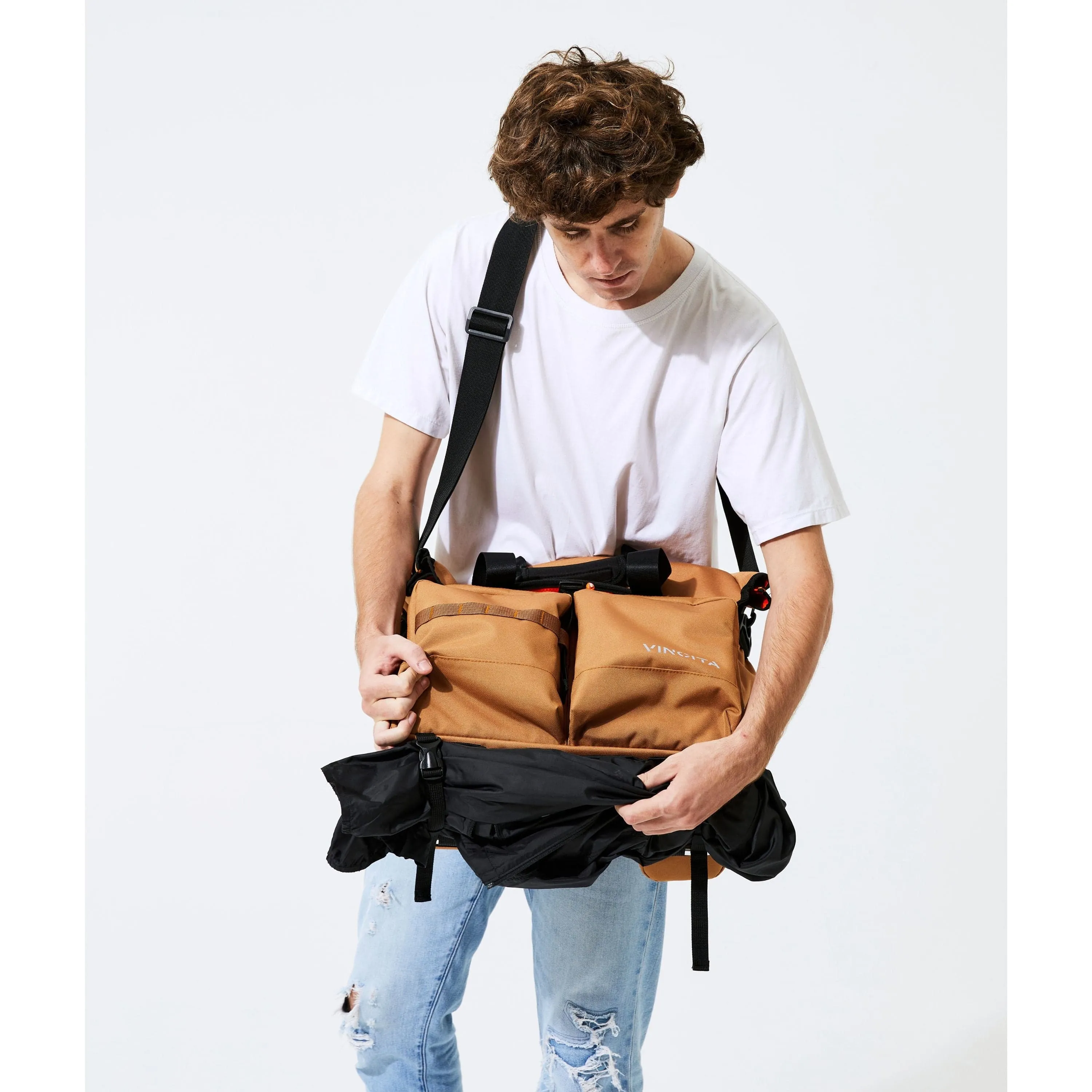 Voyage Atlas Bag