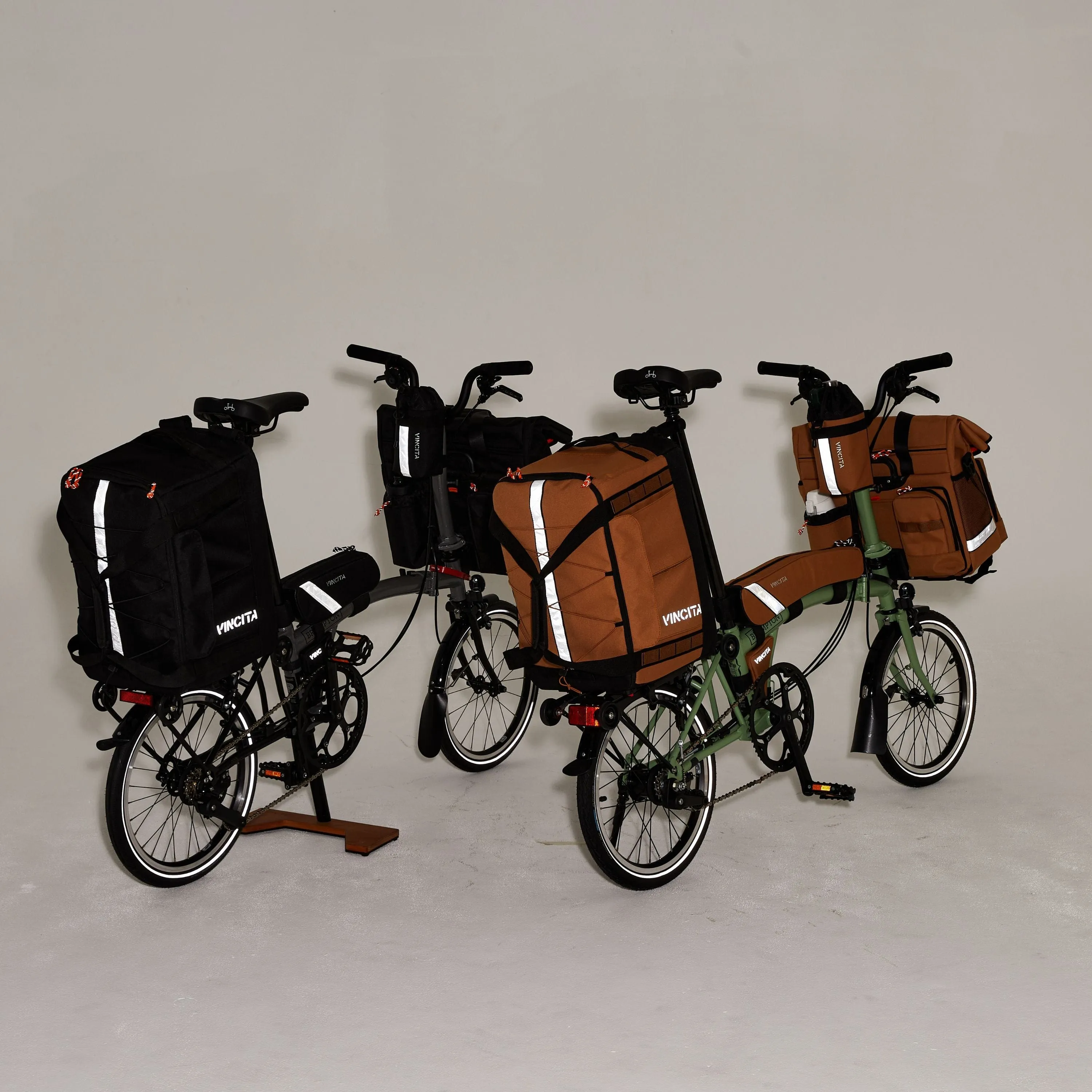 Voyage Atlas Bag