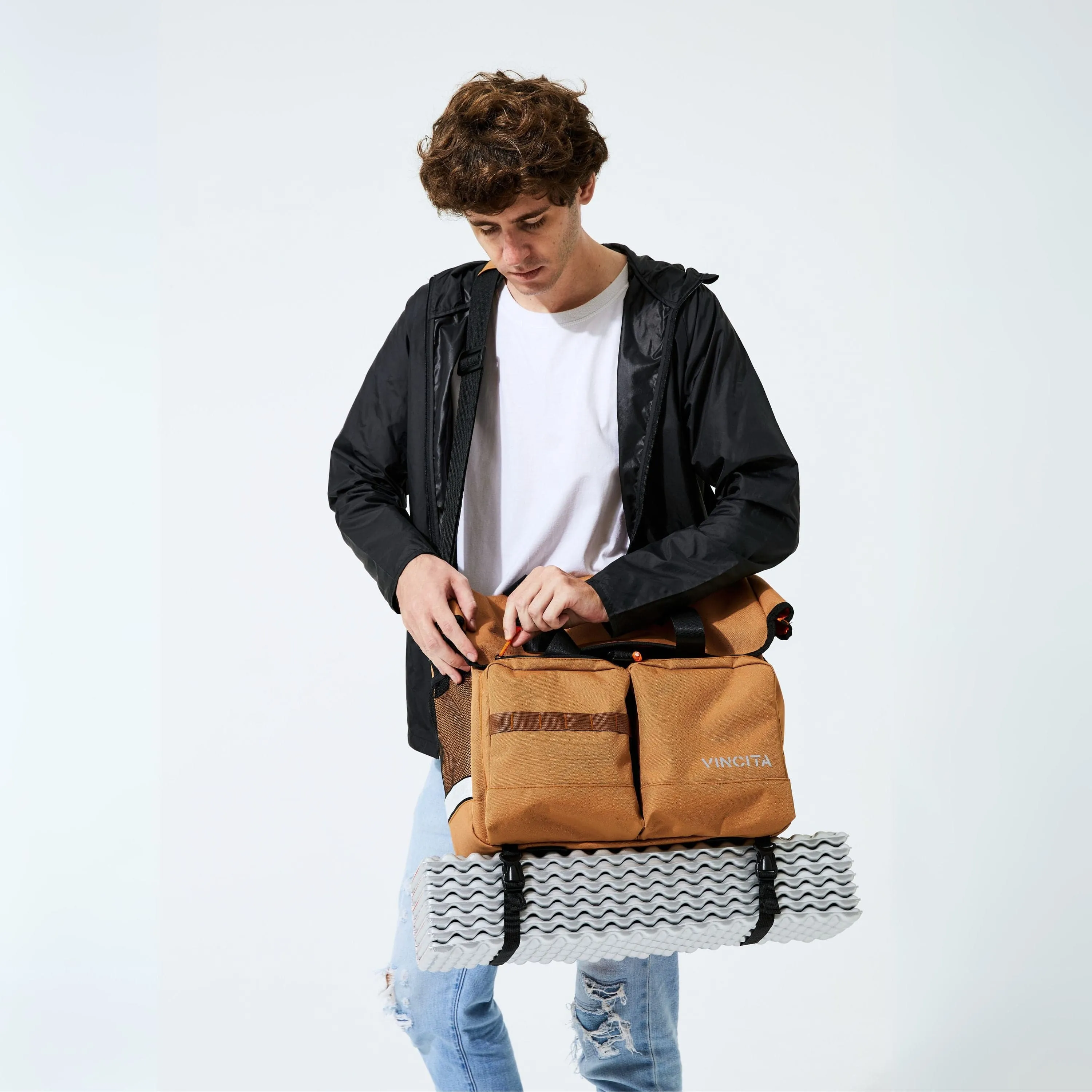 Voyage Atlas Bag