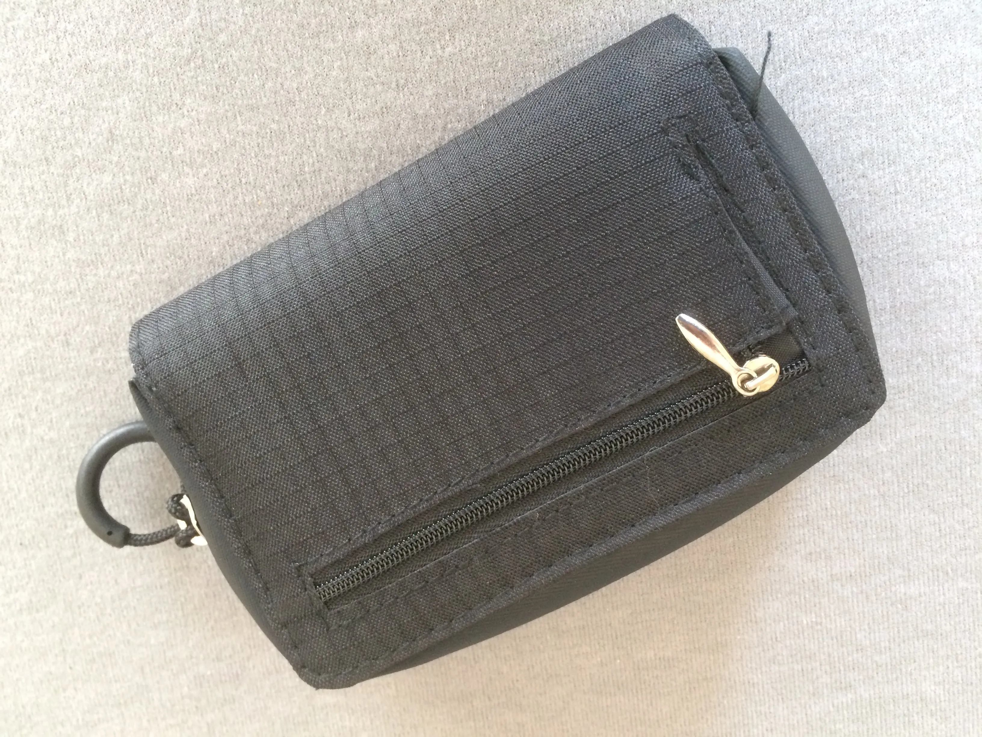 WALLET: Lezyne Phone Wallet [iPhone 5]